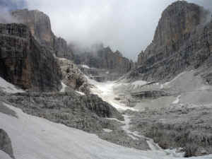 Cima Brenta Bassa e Vedretta Margherita con cima Tosa sulla sinistra