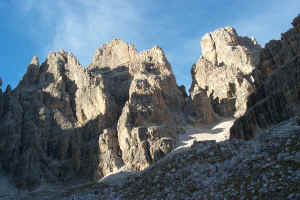 Dal sentiero Orsi, n.303, veduta sul Gruppo degli Sfulmini, Torre di Brenta , Bocca e Cima degli Armi